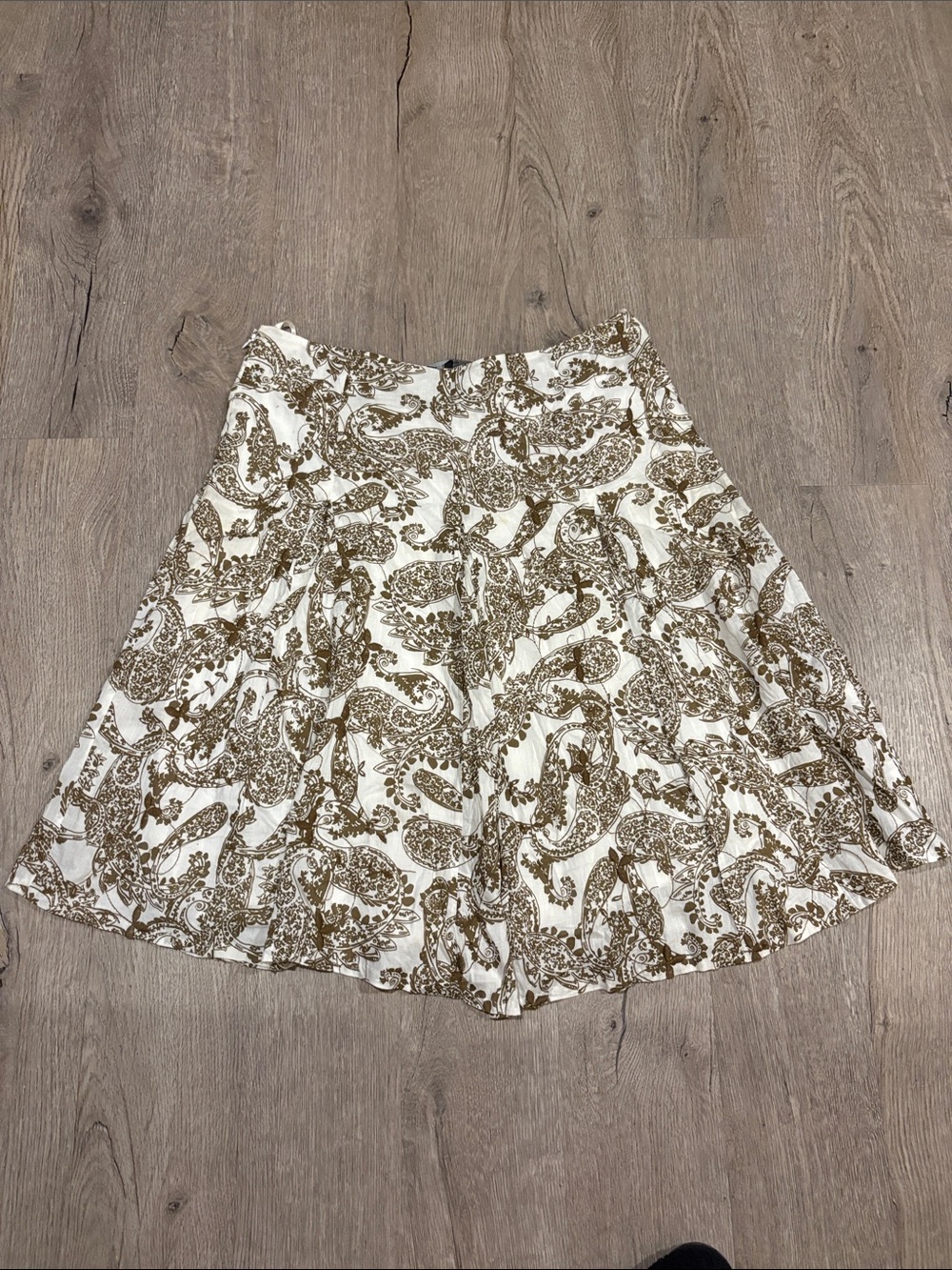 Reitmans White Paisley Circle Skirt with Brown Print. S15